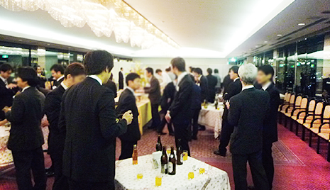 過去の懇親会の様子